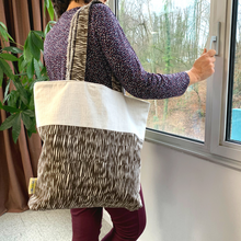 Laden Sie das Bild in den Galerie-Viewer, Tote Bag Mamie du Sud - Upcyclé - 100% coton et Made in France