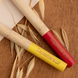 Brosse à dents en bambou et nylon Capeebara rouge & jaune